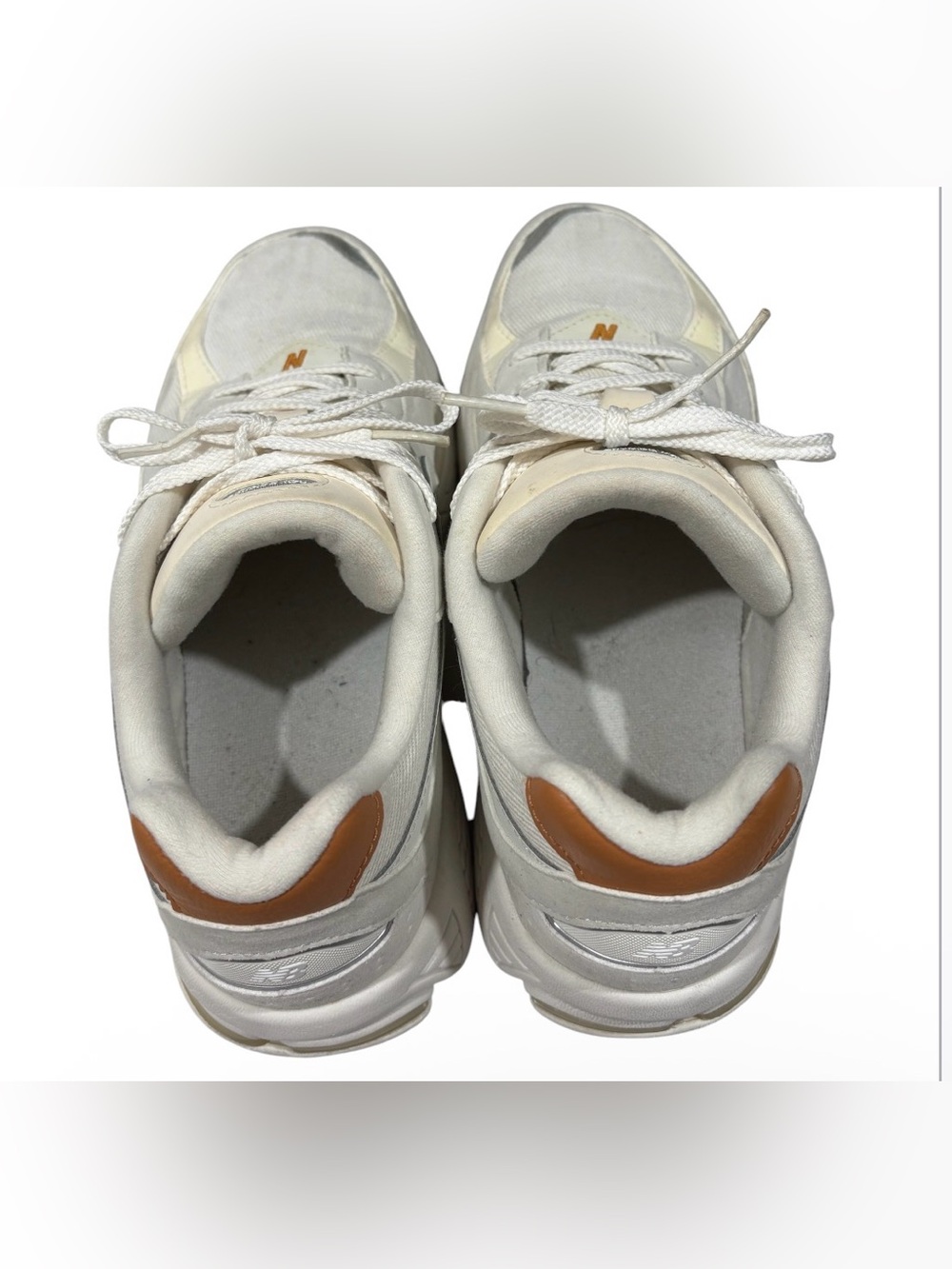 New Balance Off-White/Cream Sneakers with Tan Heel Tab - Picture 5 of 10